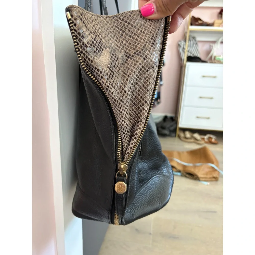 Tory Burch Black Pebbled Leather Side Zip Snakeskin Gusset Tote Bag
